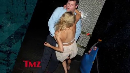 Videogram Really Drunk Brandi Glanville Has Wardrobe Malfunction