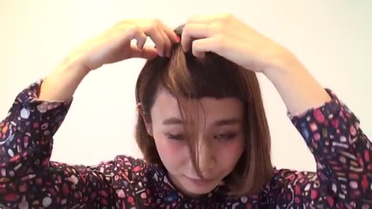 Videogram How To ヘアアレンジ 前髪が短くてもできるラフひとつ結び 三戸なつめ