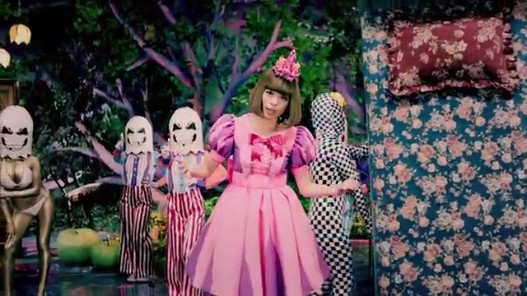 Videogram きゃりーぱみゅぱみゅ もったいないとらんど Kyary Pamyu Pamyu Mottai Nightland